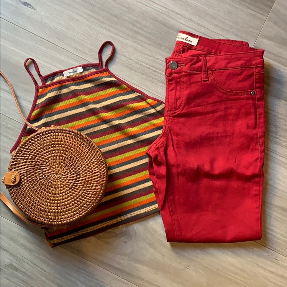 3X$25 🌈🌸
Red jeans